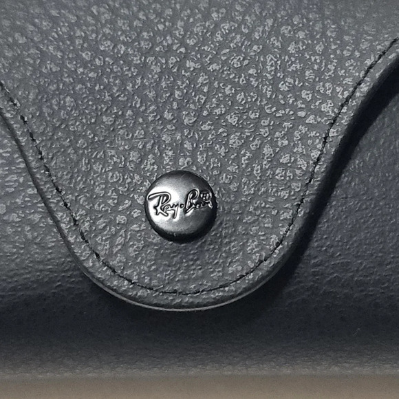 RAY-BAN Black Pebbled Leather Sunglasses Case - Picture 6 of 8